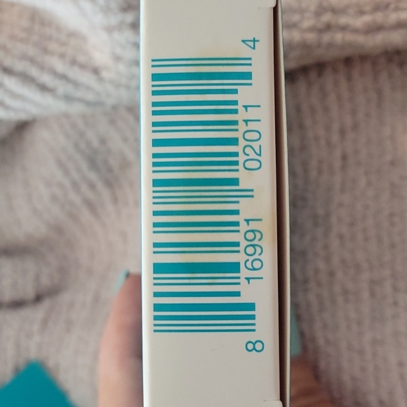 Tropic Sport Replenish Facial Moisturizer - Picture 8 of 9